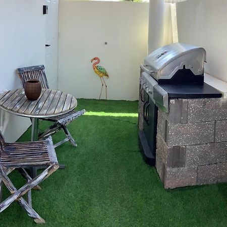 Cozy 1-Bedroom Apartment Minutes Away Drive To Mangel Halto Beach Savaneta Extérieur photo